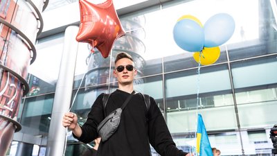 Гурт Go_A повернувся в Україну: їх зустріли як переможців Гурт Go_A повернувся в Україну: їх зустріли як переможців