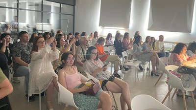 "Презентували на проєкторі". У Львові студенти замість друку дипломних проєктів допомогли ЗСУ "Презентували на проєкторі". У Львові студенти замість друку дипломних проєктів допомогли ЗСУ