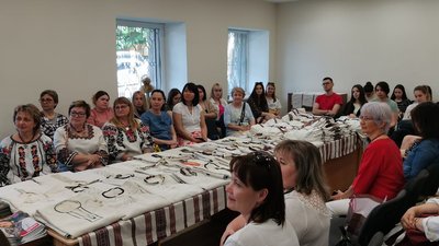Виставка борщівських чоловічих вишиванкок у краєзнавчому музеї Виставка борщівських чоловічих вишиванкок у краєзнавчому музеї