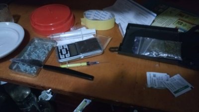 Марихуана та солі: на Херсонщині у чоловіка вдома знайшли небезпечні наркотики Марихуана та солі: на Херсонщині у чоловіка вдома знайшли небезпечні наркотики
