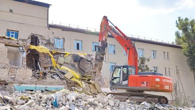 На відновлення лікарні в Ізюмі направлять 1,2 мільярда гривень — ОВА На відновлення лікарні в Ізюмі направлять 1,2 мільярда гривень — ОВА
