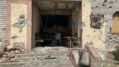 Понад 30 російських авіаударів: як відновлюється село Шевелівка під Балаклією Понад 30 російських авіаударів: як відновлюється село Шевелівка під Балаклією