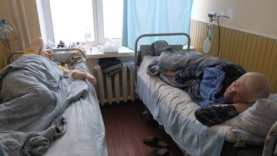 "Усі киснезалежні". Яка ситуація з хворими на COVID-19 у Барській міській лікарні на Вінниччині "Усі киснезалежні". Яка ситуація з хворими на COVID-19 у Барській міській лікарні на Вінниччині