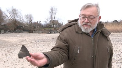 Черкаські археологи на березі Дніпра знайшли кераміку, якій понад три тисячі років Черкаські археологи на березі Дніпра знайшли кераміку, якій понад три тисячі років