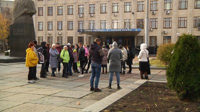 У Житомирі відбулася акція проти вакцинації У Житомирі відбулася акція проти вакцинації