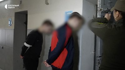 "Не спалиш машину – будуть проблеми": як російські спецслужби вербують підлітків в Одесі "Не спалиш машину – будуть проблеми": як російські спецслужби вербують підлітків в Одесі
