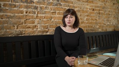 "Їж. Пий.Читай. Кохай": у Ніжині відкрили першу кав’ярню-книгарню