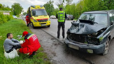 Лобове зіткнення легковиків під Харковом: в якому стані водії Лобове зіткнення легковиків під Харковом: в якому стані водії