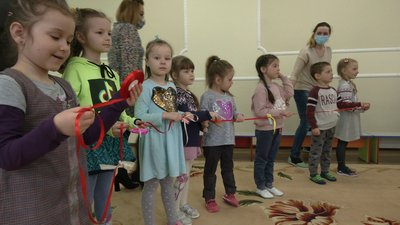 У Рівному плетуть "Вервечку добра". Що це та кому призначене
