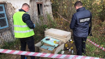 Бо ображав матір: на Хмельниччині поліція затримала чоловіка, якого підозрюють у вбивстві сусіда