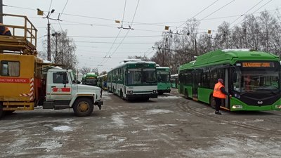 У Житомирі вийшли на маршрути тролейбуси, термін дії безлімітних транспортних карток продовжать