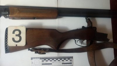 "Не поділили" дорогу: на Закарпатті затримали чоловіка який погрожував односельцям