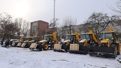 Допомога від благодійників: Японія поповнила автопарк комунальної техніки