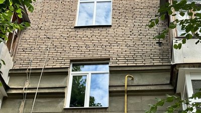 Нові вікна, будинок, удар, Дніпро