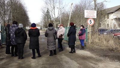 Мешканці багатоквартирних будинків у прикарпатському селі Загвіздя три дні без водопостачання Мешканці багатоквартирних будинків у прикарпатському селі Загвіздя три дні без водопостачання
