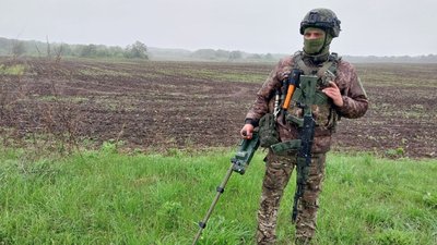 "Найскладніше – не помилятися". Сапери розповіли про роботу на прикордонні Сумщини "Найскладніше – не помилятися". Сапери розповіли про роботу на прикордонні Сумщини