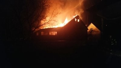 Займання в електрощитовій, гаражі і на даху оселі – протягом доби на Житомирщині сталося три пожежі