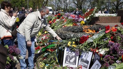 Заборонена символіка та сутички. Як пройшло 9 травня в Одесі Заборонена символіка та сутички. Як пройшло 9 травня в Одесі
