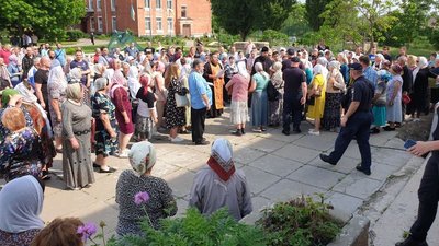 "Документи є, але нас не чують". Парафіяни ПЦУ з Приютівки на Кіровоградщині рік не можуть зайти у храм через дії УПЦ "Документи є, але нас не чують". Парафіяни ПЦУ з Приютівки на Кіровоградщині рік не можуть зайти у храм через дії УПЦ
