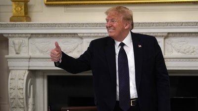 Трамп відмовився гарантувати мирну передачу влади після виборів у США. Байден відповів