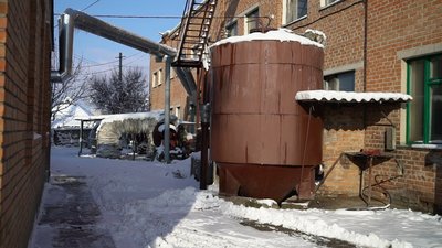 У Миргороді на Полтавщині багатоповерхівки опалюють за допомогою твердопаливних котлів