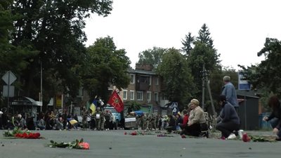 На Сумщині провели в останню путь захисника Віталія Копитька, який загинув у Маріуполі На Сумщині провели в останню путь захисника Віталія Копитька, який загинув у Маріуполі