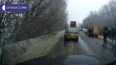 Під Штепівкою на Сумщині зіткнулись два авто. Загинули троє людей Під Штепівкою на Сумщині зіткнулись два авто. Загинули троє людей