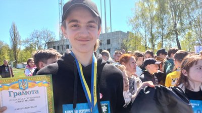 "Біг за перемогу" – на Житомирщині понад 200 людей взяли участь у спортивно-патріотичному забігу "Біг за перемогу" – на Житомирщині понад 200 людей взяли участь у спортивно-патріотичному забігу