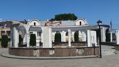 Фонтан на площі Пресвятої Марії у Чернівцях Фонтан на площі Пресвятої Марії у Чернівцях