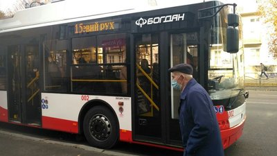 Поліція показала, скількох водіїв громадського транспорту Луцька покарають за порушення карантину