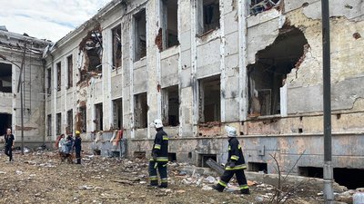 Ракетний обстріл Вінниці: тіла двох дітей та 11 дорослих досі не ідентифікували Ракетний обстріл Вінниці: тіла двох дітей та 11 дорослих досі не ідентифікували