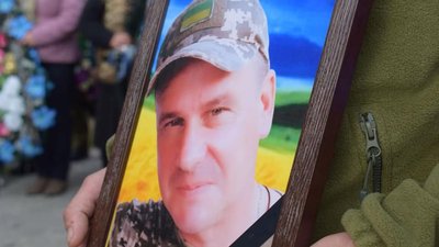 Загинув під час ворожого обстрілу: на Черкащині попрощалися з бійцем тероборони