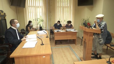 У справі жінки, підозрюваної у вбивстві свого чоловіка у Дніпрі, розпочали допит свідків