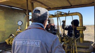 Готуються до зими. На Миколаївщині в селі відновлюють газопостачання Готуються до зими. На Миколаївщині в селі відновлюють газопостачання