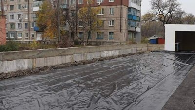 В Олександрії на Кіровоградщині над льодовою ареною встановили купол В Олександрії на Кіровоградщині над льодовою ареною встановили купол