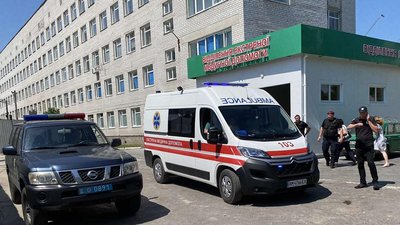 У поліції Житомирщини розповіли подробиці про вогнепальне поранення 9-річного хлопчика У поліції Житомирщини розповіли подробиці про вогнепальне поранення 9-річного хлопчика