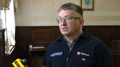 Як волонтери благодійних фондів у Франківську допомагають нужденним Як волонтери благодійних фондів у Франківську допомагають нужденним