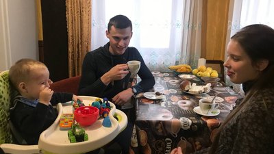 Із Маріуполя виїхали з другої спроби: історія переселенців, які проживають на Тернопільщині Із Маріуполя виїхали з другої спроби: історія переселенців, які проживають на Тернопільщині