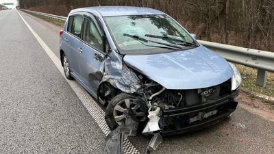 Рух ускладений: поблизу села Березина на Житомирщині зіткнулися автомобілі Honda та Nissan Рух ускладений: поблизу села Березина на Житомирщині зіткнулися автомобілі Honda та Nissan