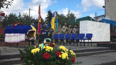 На Вінниччині попрощалися із загиблими в авіакатастрофі курсантами