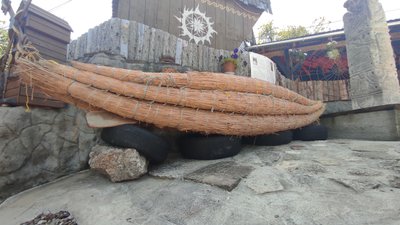 Мандрівник Борис Гора зберігає вдома єдиний на Тернопільщині човен з очерету Мандрівник Борис Гора зберігає вдома єдиний на Тернопільщині човен з очерету