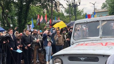 Під Радою вимагають відставки Авакова