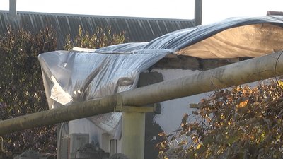 Причину не встановили: у Херсоні сім'я відновлює будинок після пожежі Причину не встановили: у Херсоні сім'я відновлює будинок після пожежі