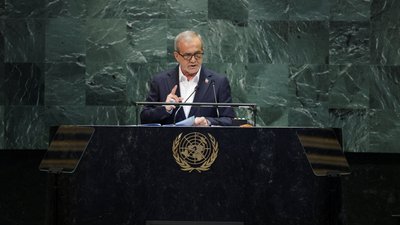 Іран заявляє, що не вийде з ядерної угоди, незважаючи на відновлення санкцій ООН
