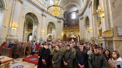 Хресна дорога за мир в Україні Хресна дорога за мир в Україні
