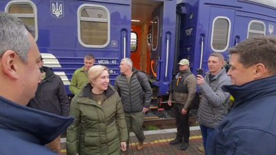 До Херсона прибув перший з початку повномасштабного вторгнення потяг з Києва До Херсона прибув перший з початку повномасштабного вторгнення потяг з Києва