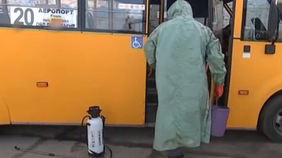Як дезінфікують приватні маршрутки, показали у Сумах