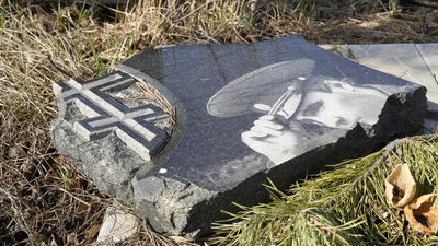 Який вигляд має кладовище №17 у Харкові, яке заборонили відвідувати через міни Який вигляд має кладовище №17 у Харкові, яке заборонили відвідувати через міни