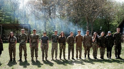 "Вовки Да Вінчі" проводять військовий вишкіл на Буковині "Вовки Да Вінчі" проводять військовий вишкіл на Буковині