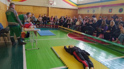 "Найголовніше – не губитися". Одеситам провели тренінг з надання першої домедичної допомоги